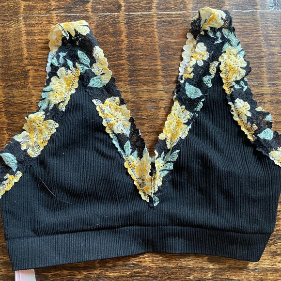 Victoria's secret PINK Bralette - Picture 3 of 7